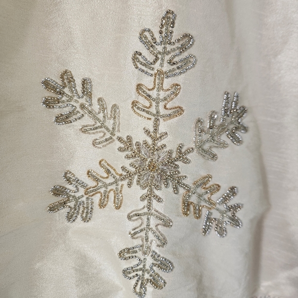 🆕️Christmas Tree Skirt - Picture 5 of 8